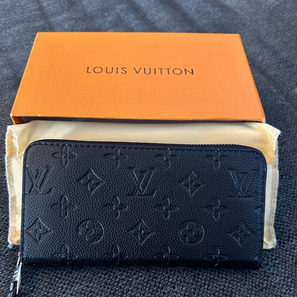 LV Wallet
